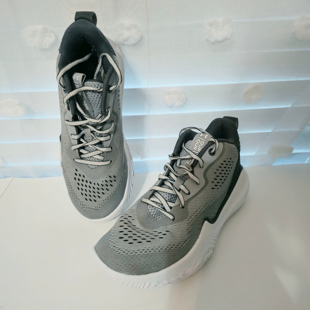 Under Armour Flow FUTR X Basketball Shoes Grey White 3024594-102 Mens 8.5